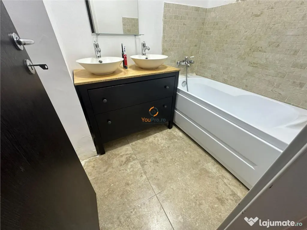 Decomandat cu Centrala Centru Gh Lazar