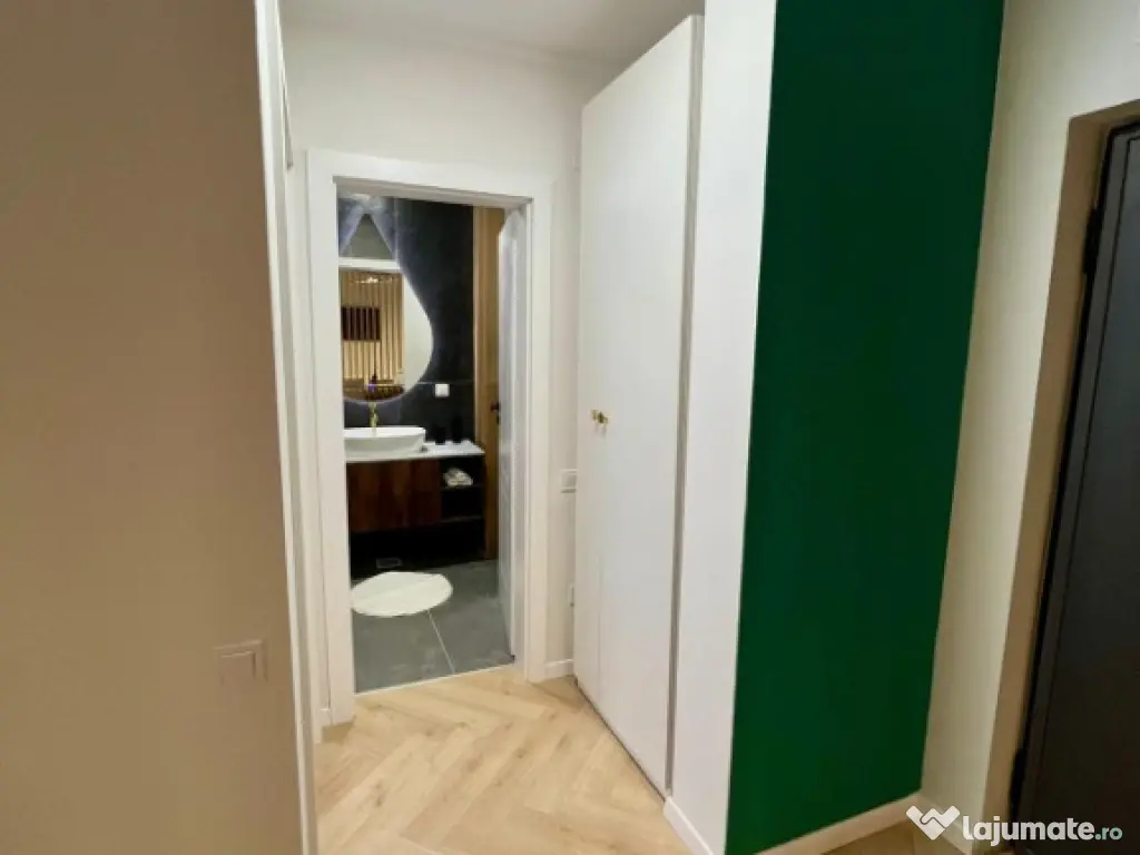 Apartament 2 dormitoare sup.54 mp et.intermediar, lift in Floresti 