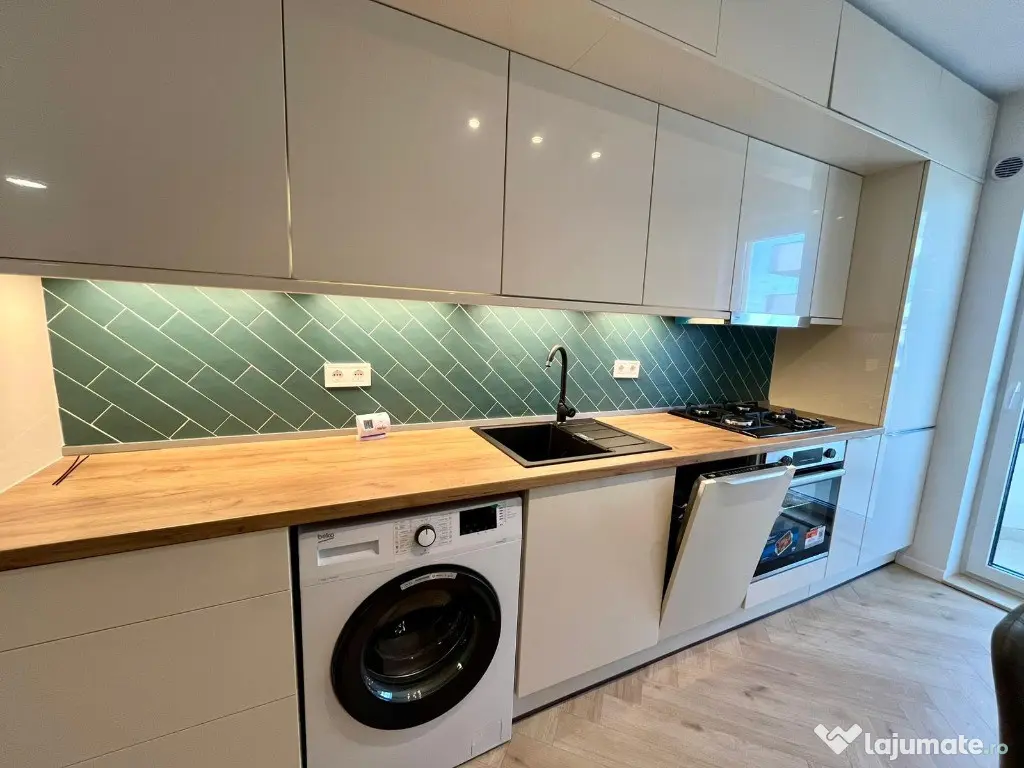 Apartament 2 dormitoare sup.54 mp et.intermediar, lift in Floresti 