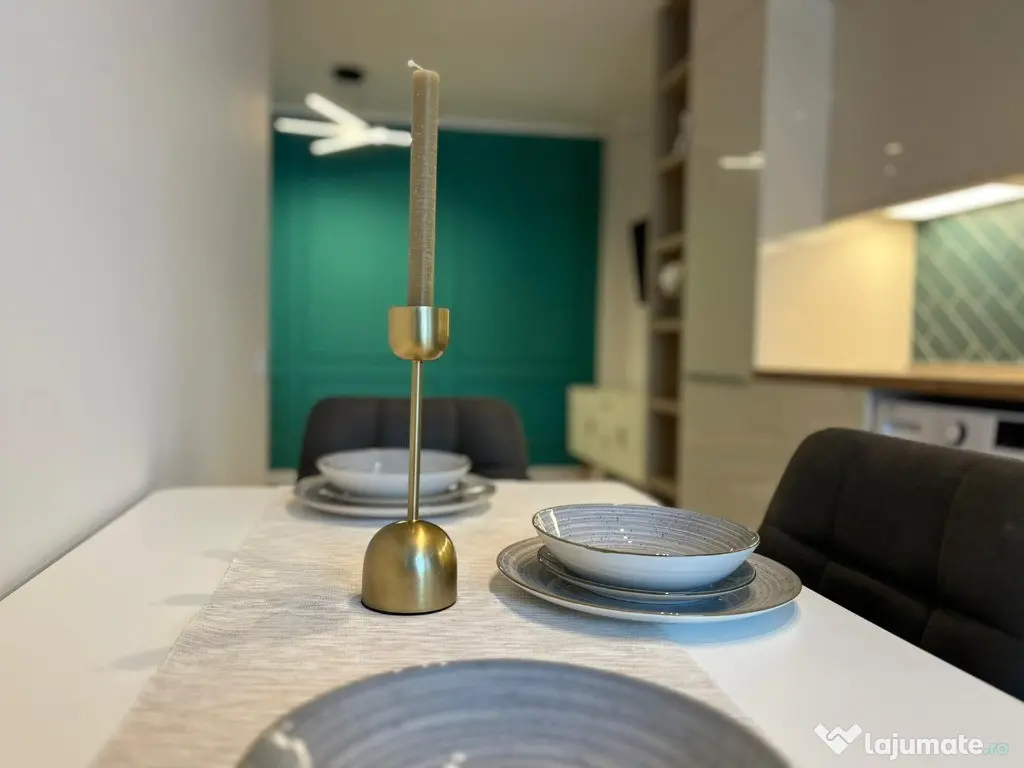 Apartament 2 dormitoare sup.54 mp et.intermediar, lift in Floresti 