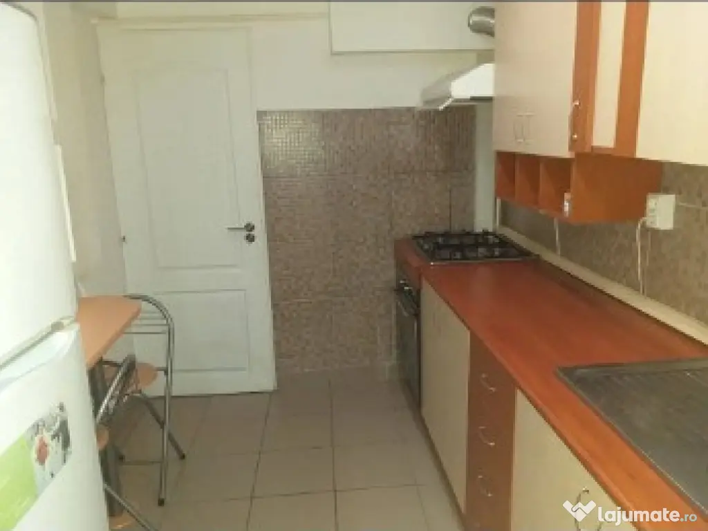 Vitan auchan camera la curte