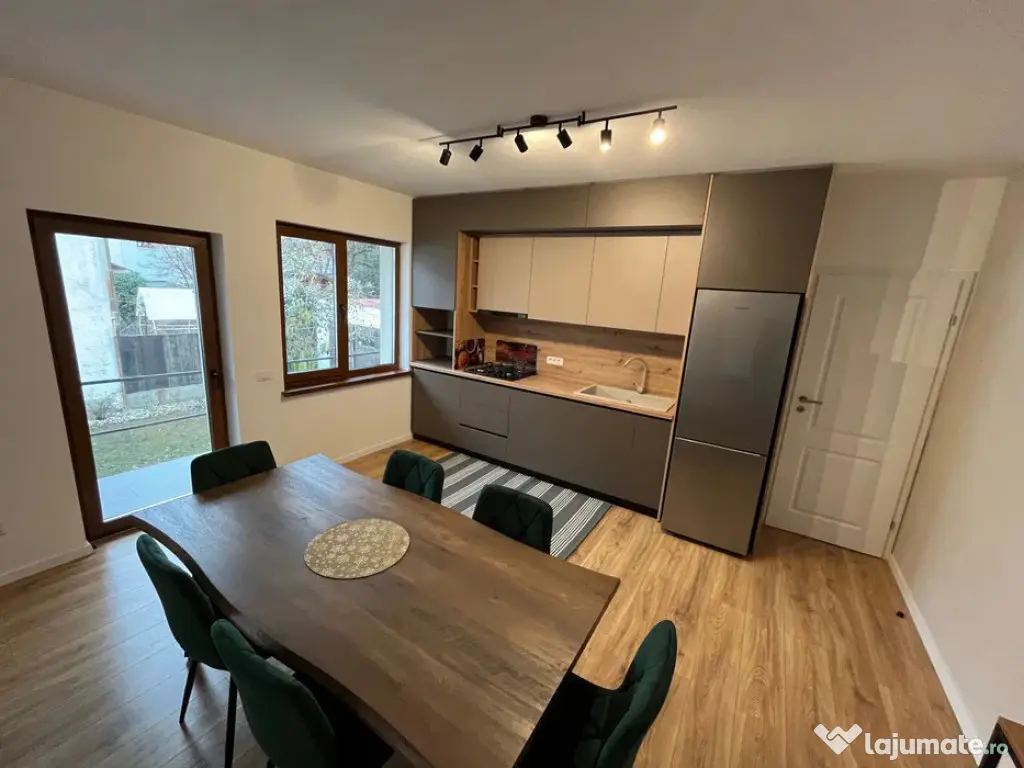 Casa cu 3 camere, recent renovata in 2024, suprafata de 100 