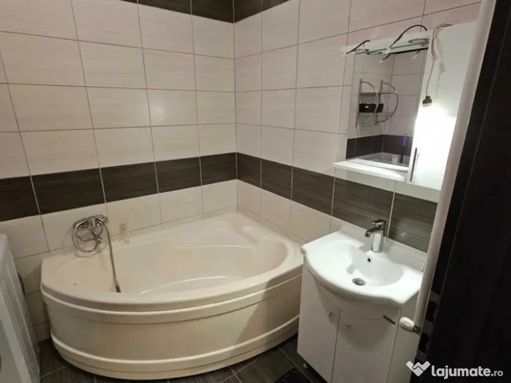 Inchiriez garsoniera Militari Residence 40mp 