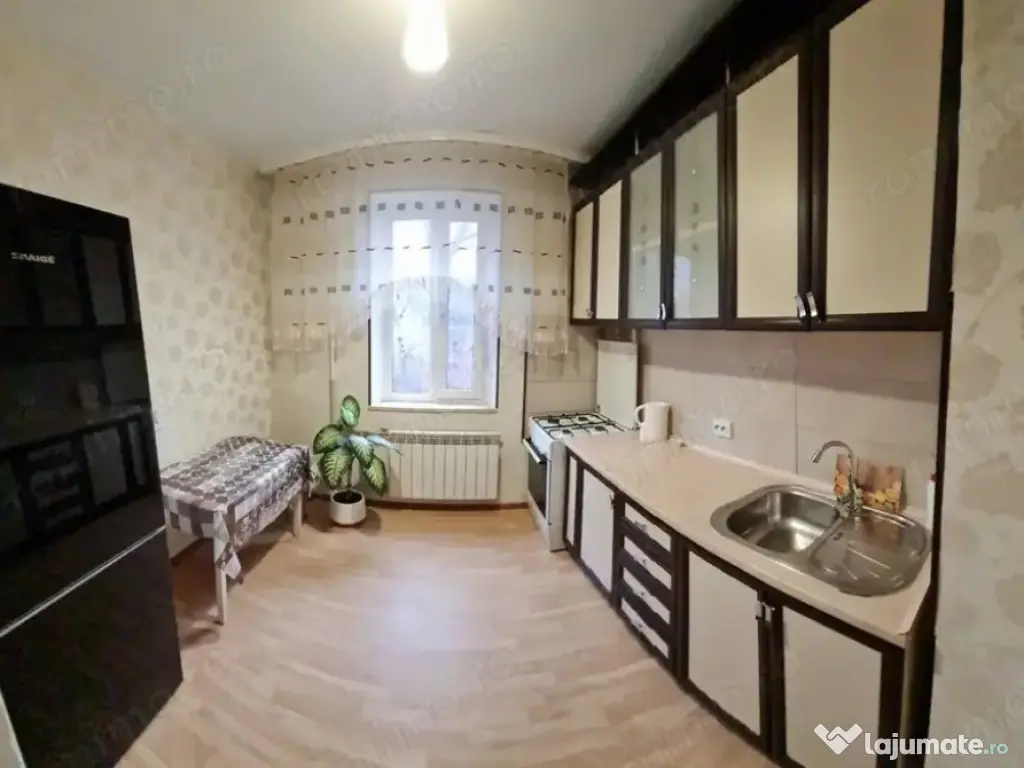 2 camere 1 Decembrie 1918 