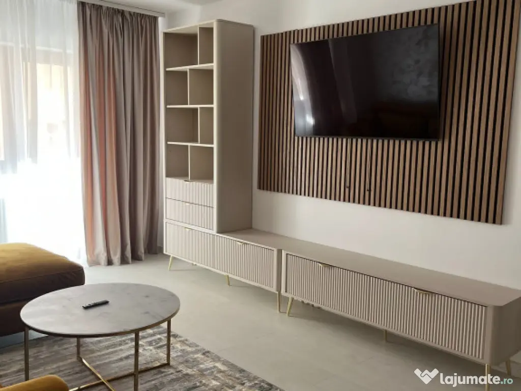 Apartament 3 camere centru bloc nou 