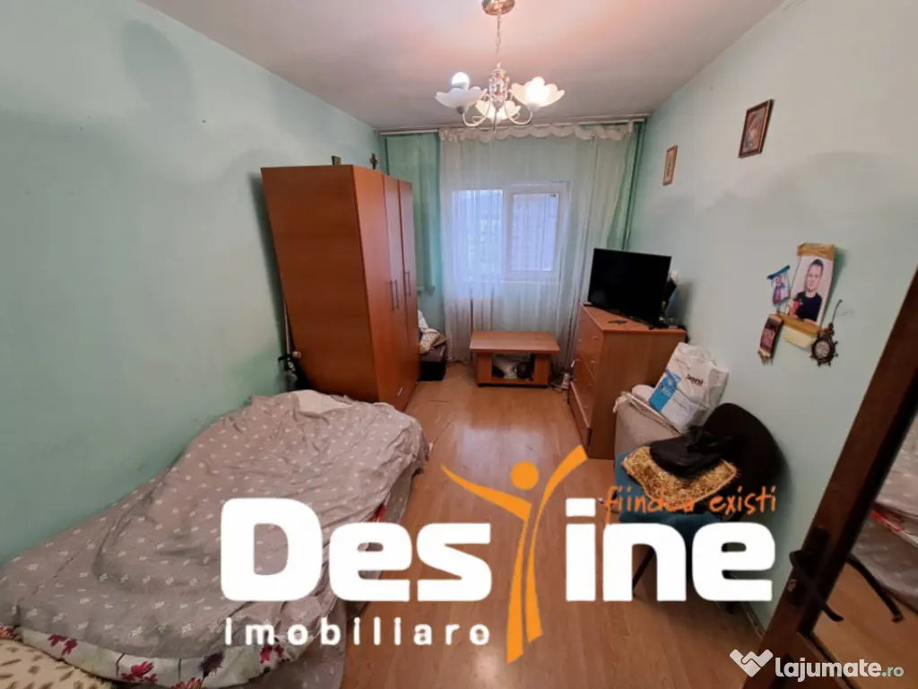 DACIA , apartament 2 camere, DECOMANDAT, 88.800 EURO 