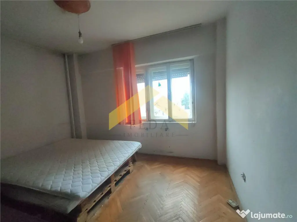 Apartament 3 camere de zona Intim