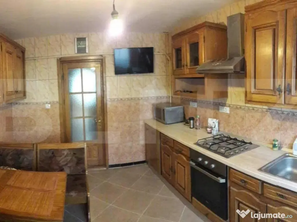 Apartament 4 camere, 100 mp, zona Nicolina