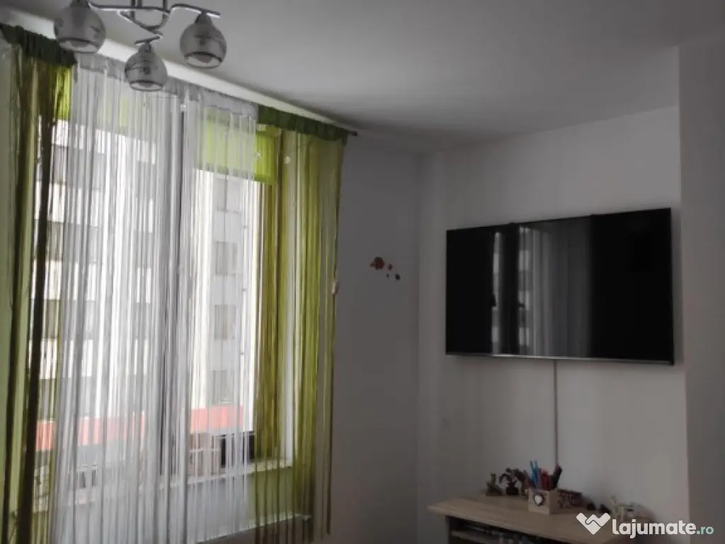 Apartament 3 camere Tractorul-Isaran