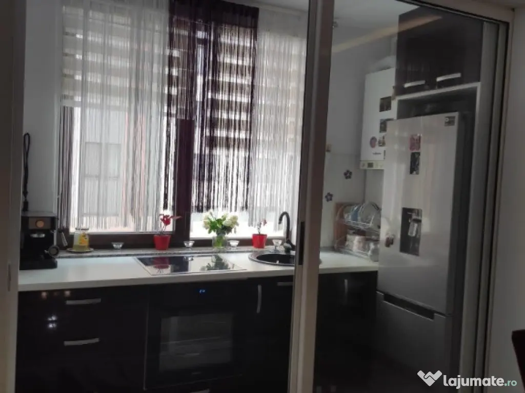 Apartament 3 camere Tractorul-Isaran