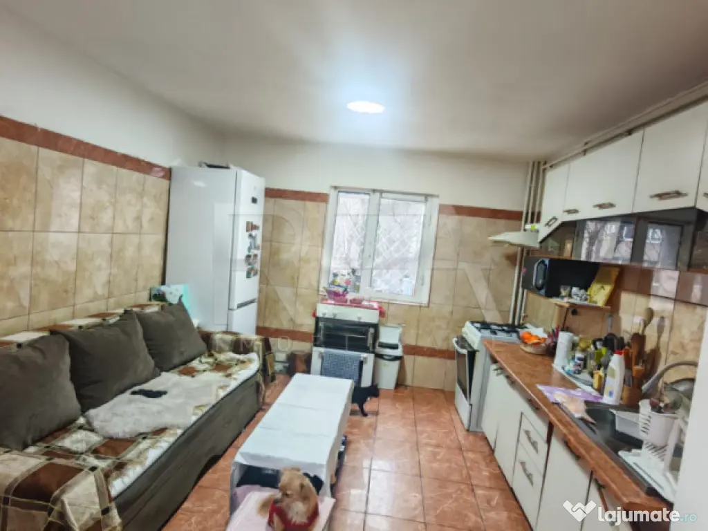 2 camere la 8 minute de mers pe jos de metroul Dristor 1 