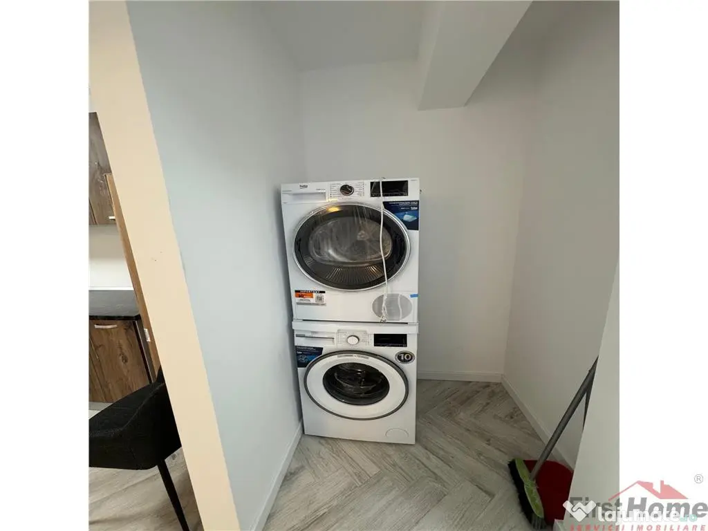 Ap 2 cam,parter,parcare, bloc nou, Scoala 2 - Piata Moldovei 