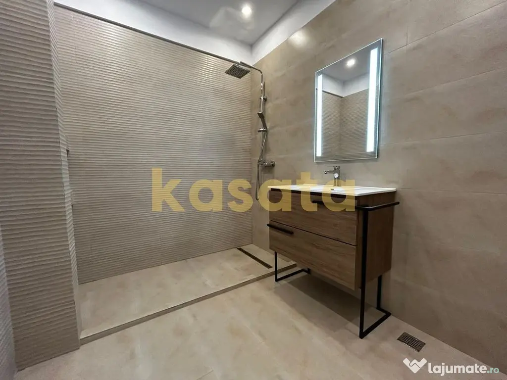 Apartament 105mp utili | curte 126mp și parcare inclusă... 