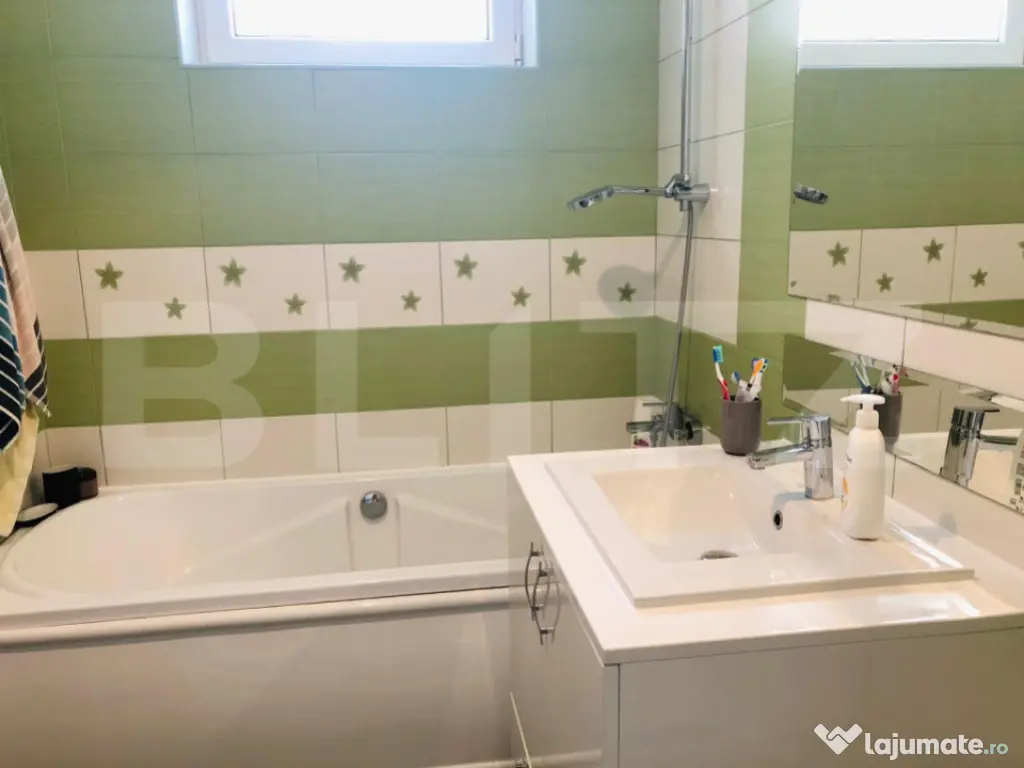 Apartament cu 3 camere,68 mp ,cu parcare ,in zona Tineretulu