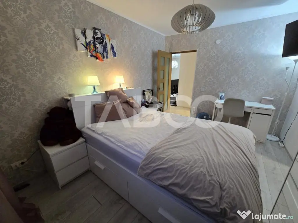 Apartament 3 camere de vanzare decomandat mobilat utilat Til