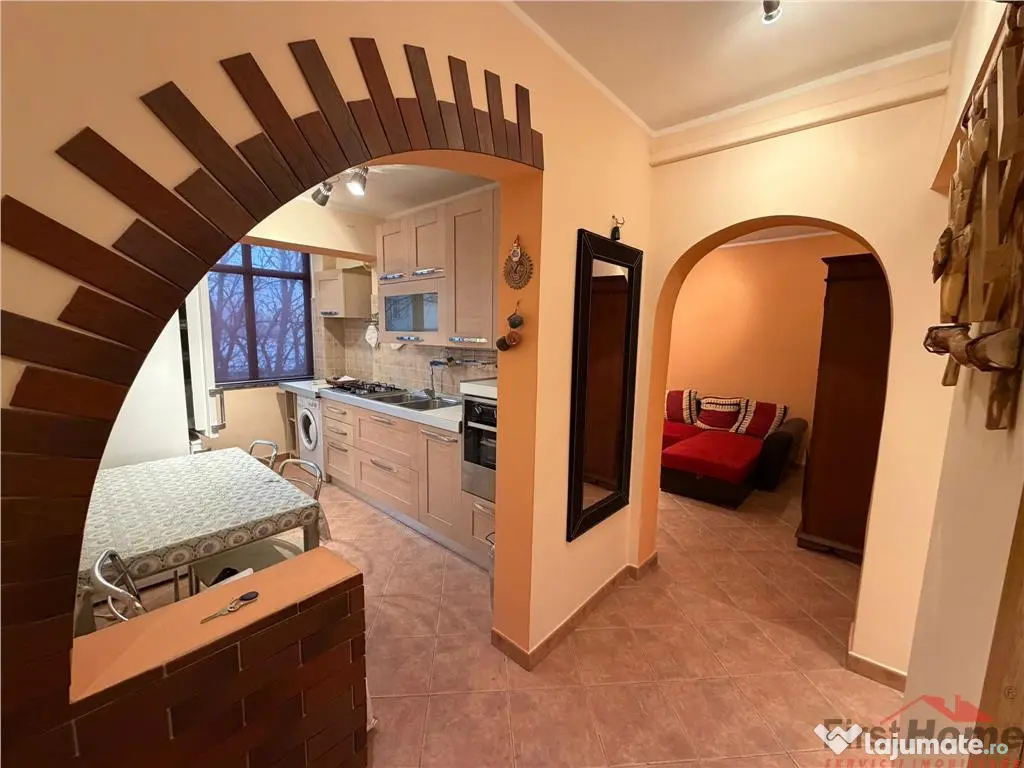 Apartament 3 camere, 54mp utili , etaj 3 , zona Centrala - P