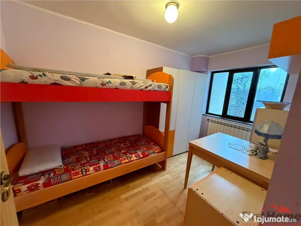 Apartament 3 camere, 54mp utili , etaj 3 , zona Centrala - P