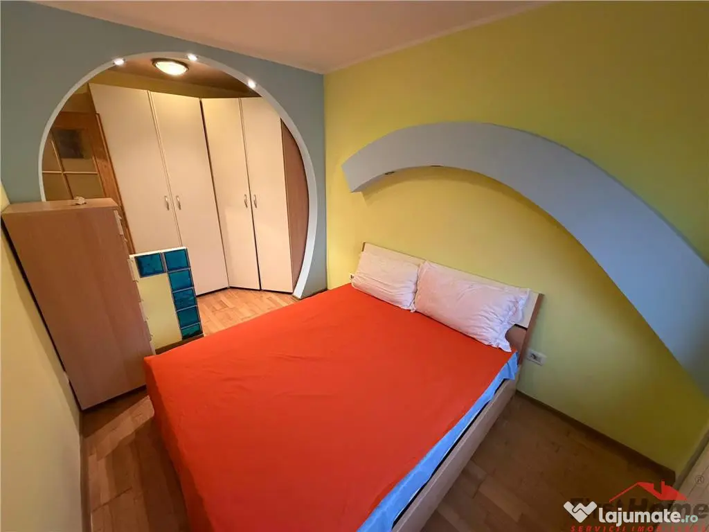 Apartament 3 camere, 54mp utili , etaj 3 , zona Centrala - P