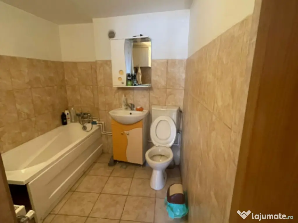 ???? Casă la curte P+M – Sector 5 