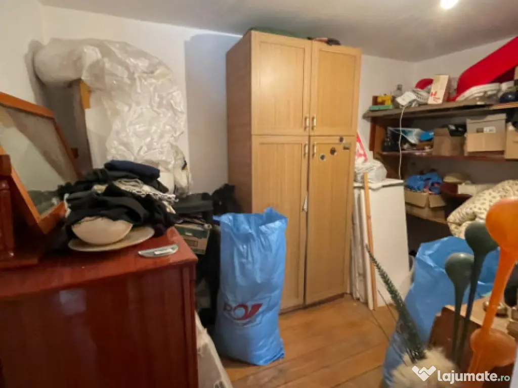 ???? Casă la curte P+M – Sector 5 