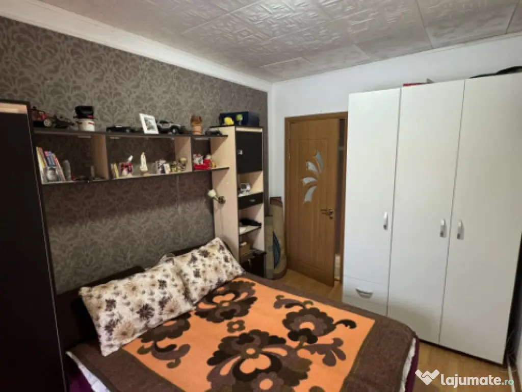 Apartament 3 camere, 65 mp, zonă Policlinica Sf. Ioan