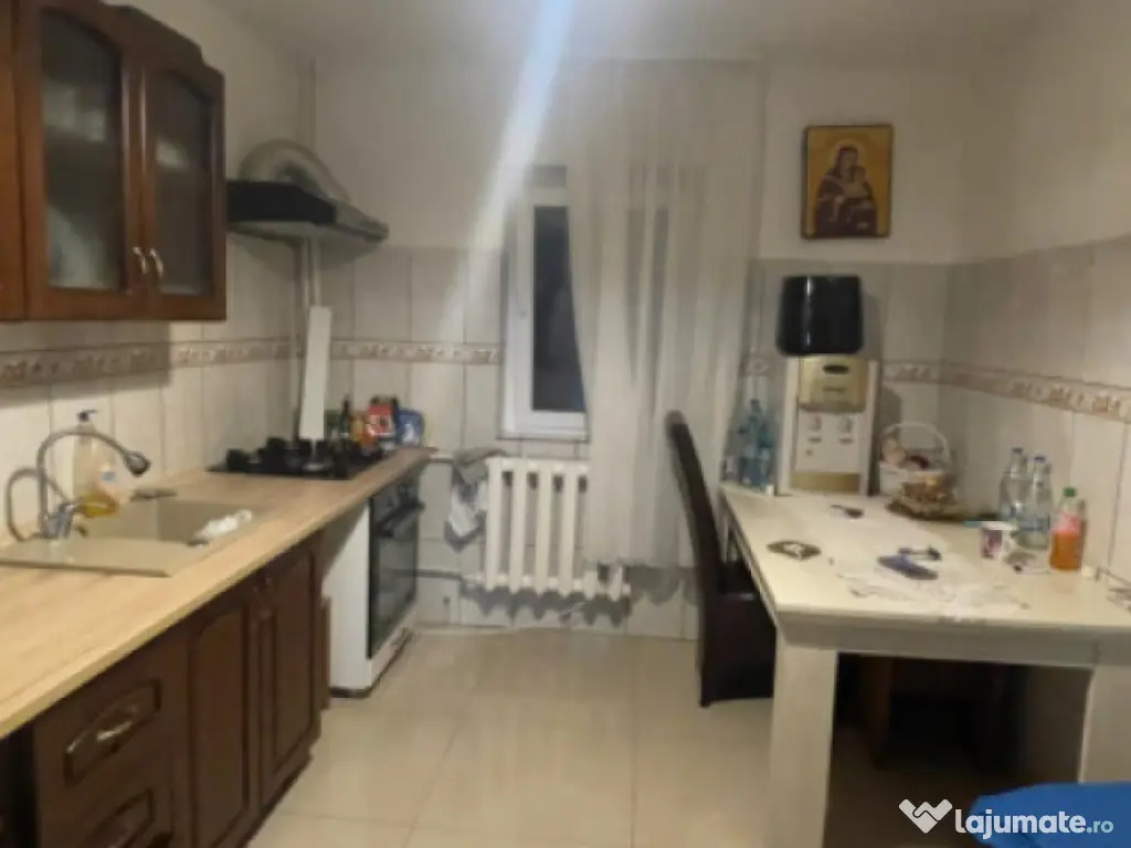 Apartament 4 camere de vânzare în zona Inel I – confort,