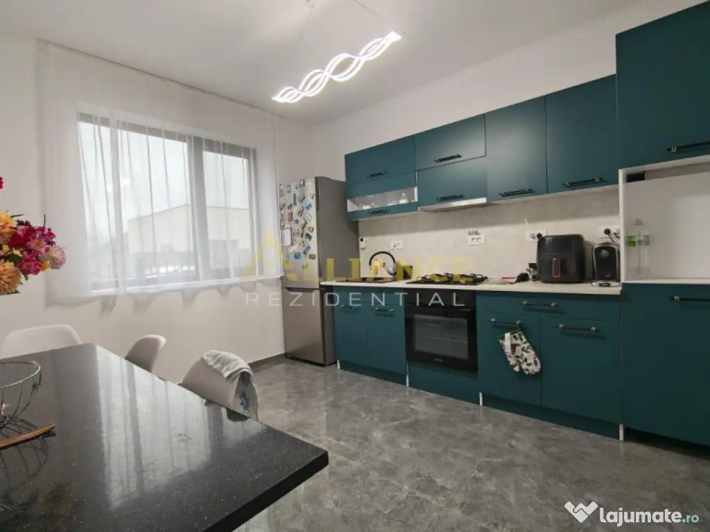 Casa cu etaj - Mobilata/utilata, gata de mutat