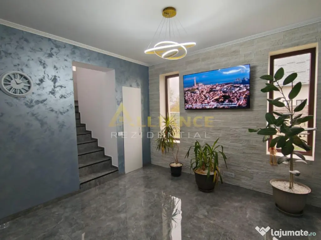 Casa cu etaj - Mobilata/utilata, gata de mutat