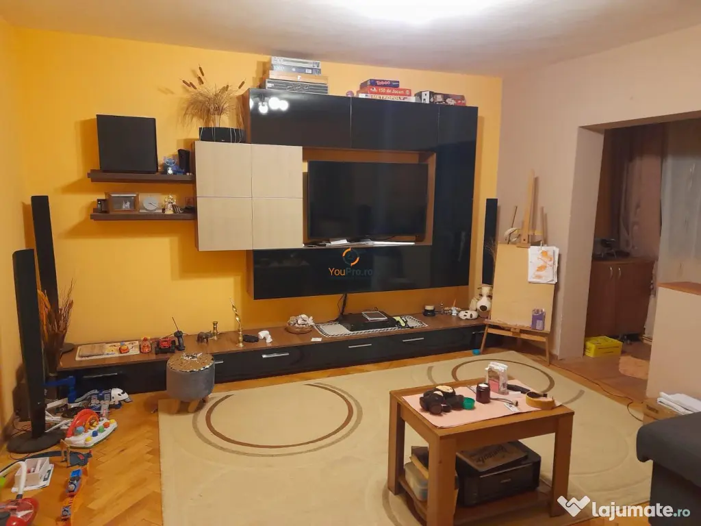 Decomandat cu Centrala Torontalului