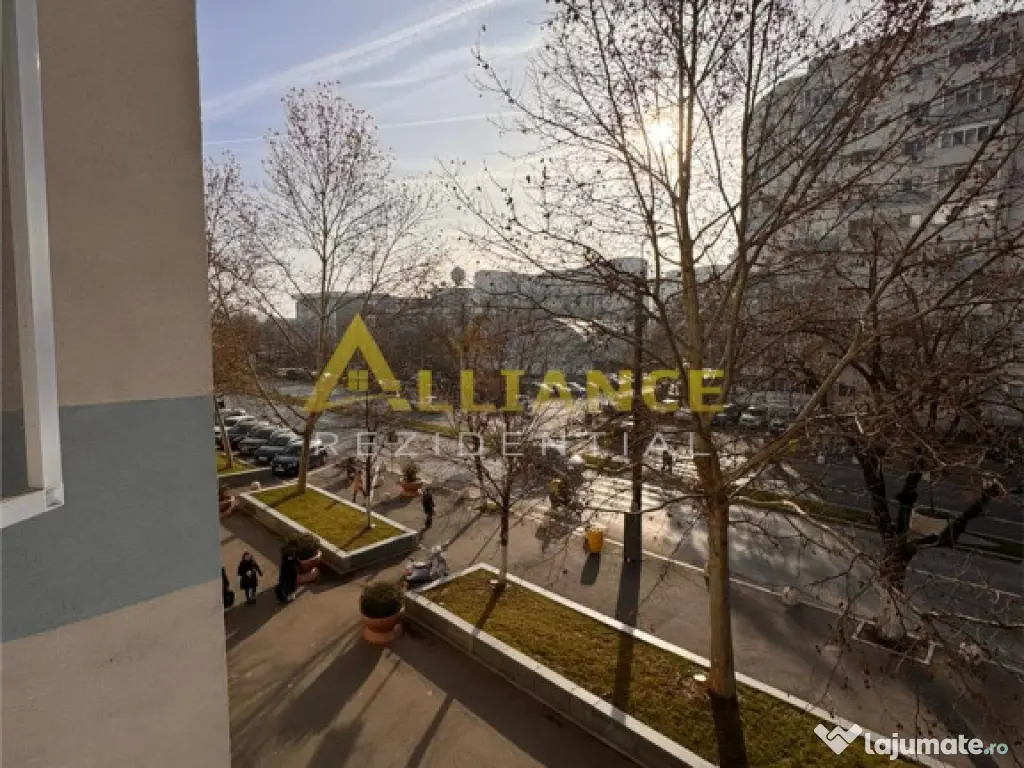 Apartament cu 3 camere, 73 mp, complet renovat - Sos. Bercen 