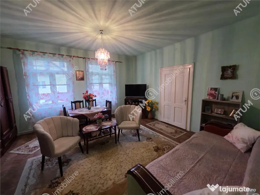 Casa individuala cu 4 camere si curte de 575 mp zona Vasile 