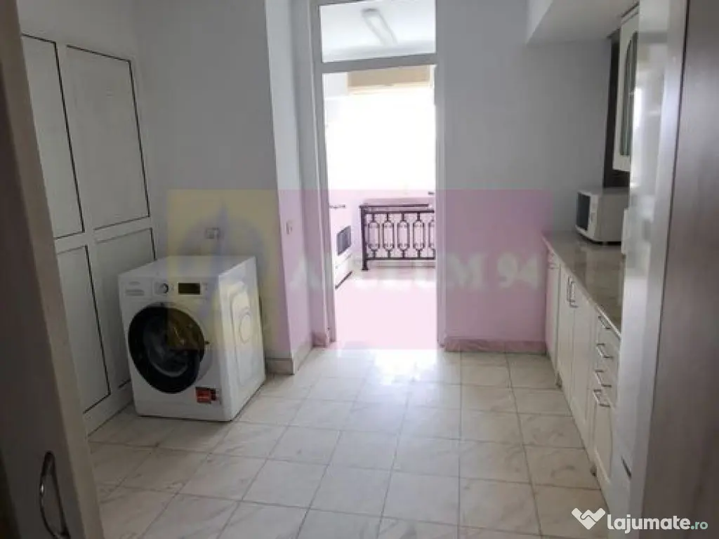 Inchiriere apartament 3(din4)camere pe bd Decebal, metrou... 