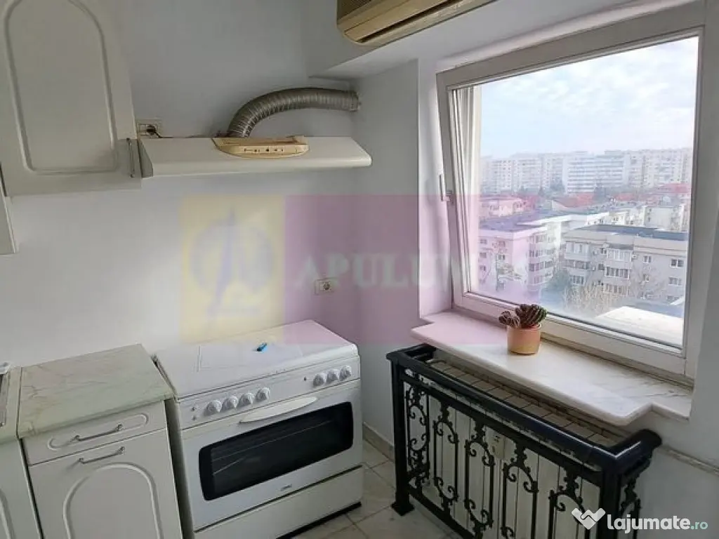 Inchiriere apartament 3(din4)camere pe bd Decebal, metrou... 