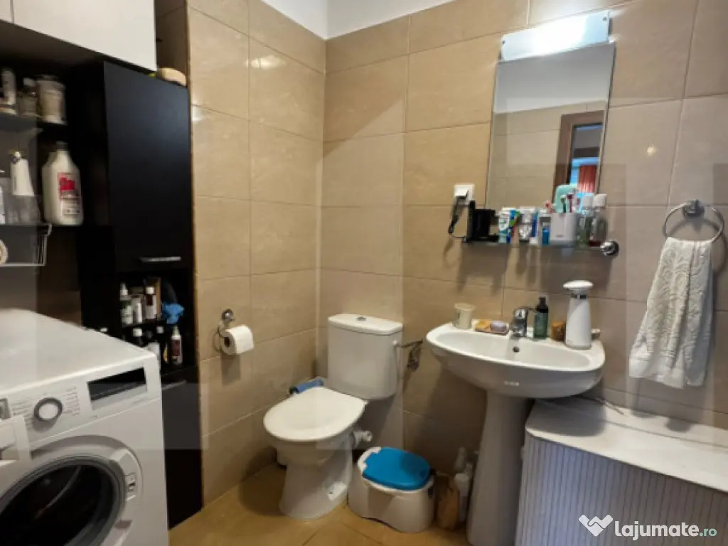 Apartament 3 camere, 69.50 mp, zona Lipovei