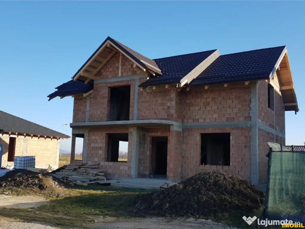 Casa pe 2 nivele ,la 15 minute de Brasov, DJ 112A, finaliz