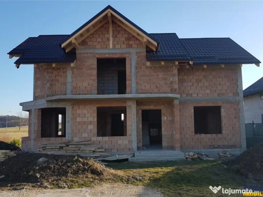 Casa pe 2 nivele ,la 15 minute de Brasov, DJ 112A, finaliz