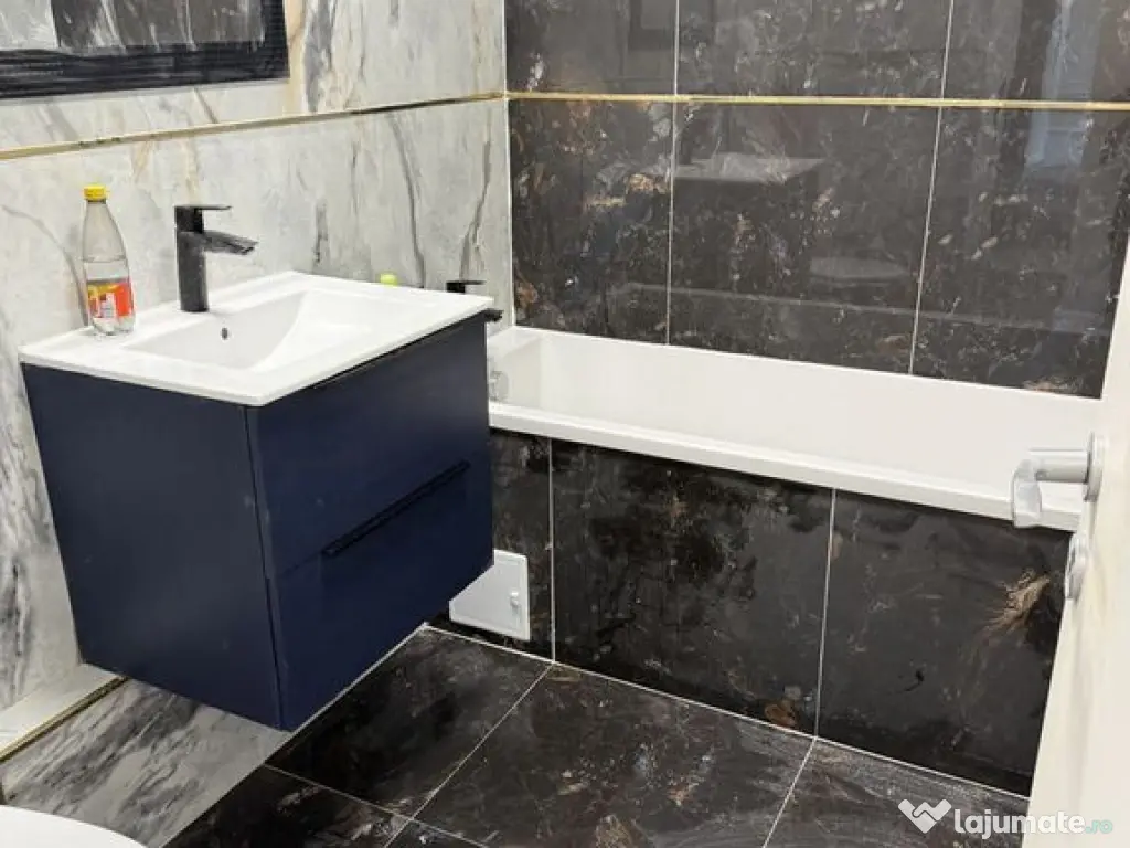 Apartament 3camere- metrou Aparatorii Patriei 