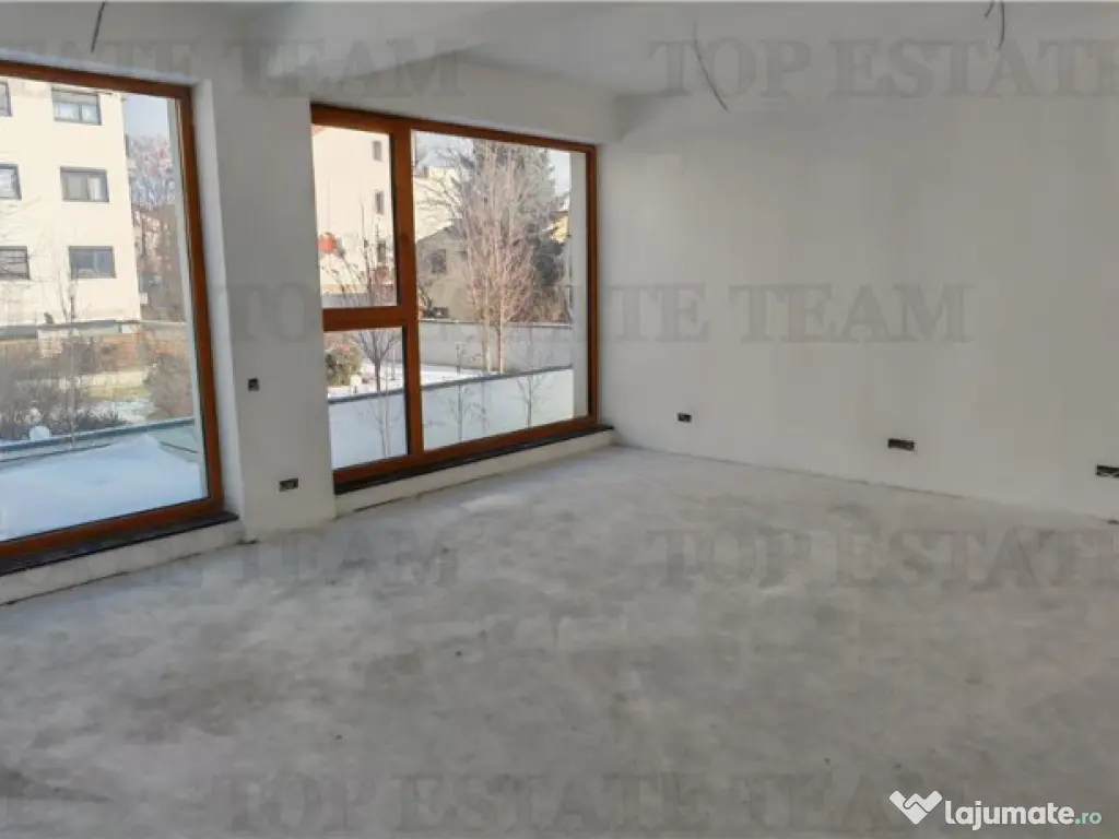 Apartament 3 camere si curte proprie de 141mp, bloc boutique 