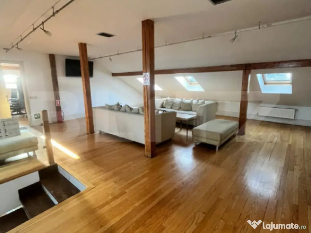 Investiție Premium: Bistro, Casă și Birouri în Centrul I