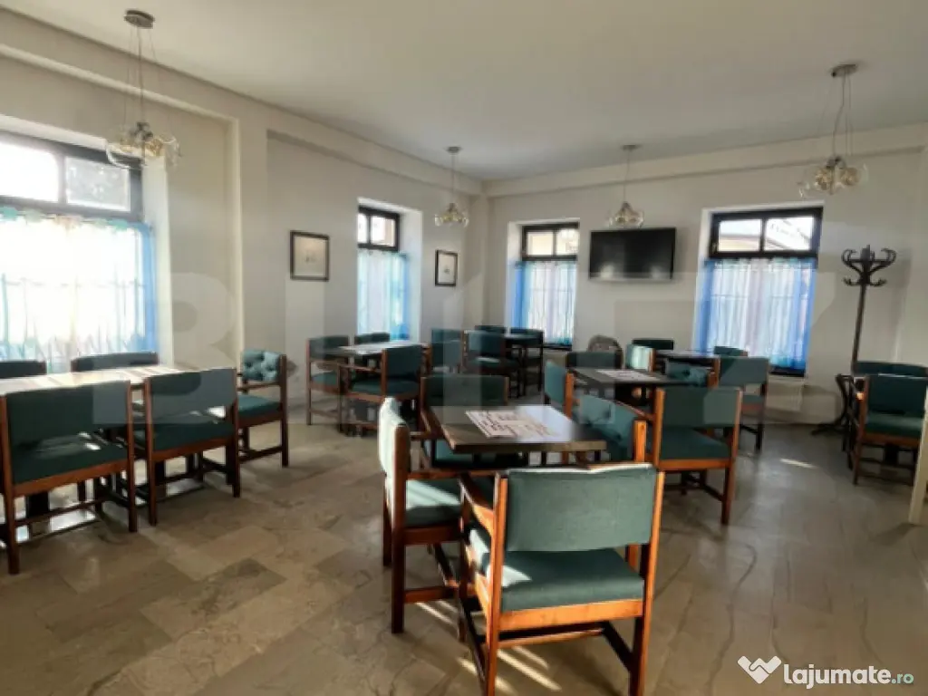 Investiție Premium: Bistro, Casă și Birouri în Centrul I