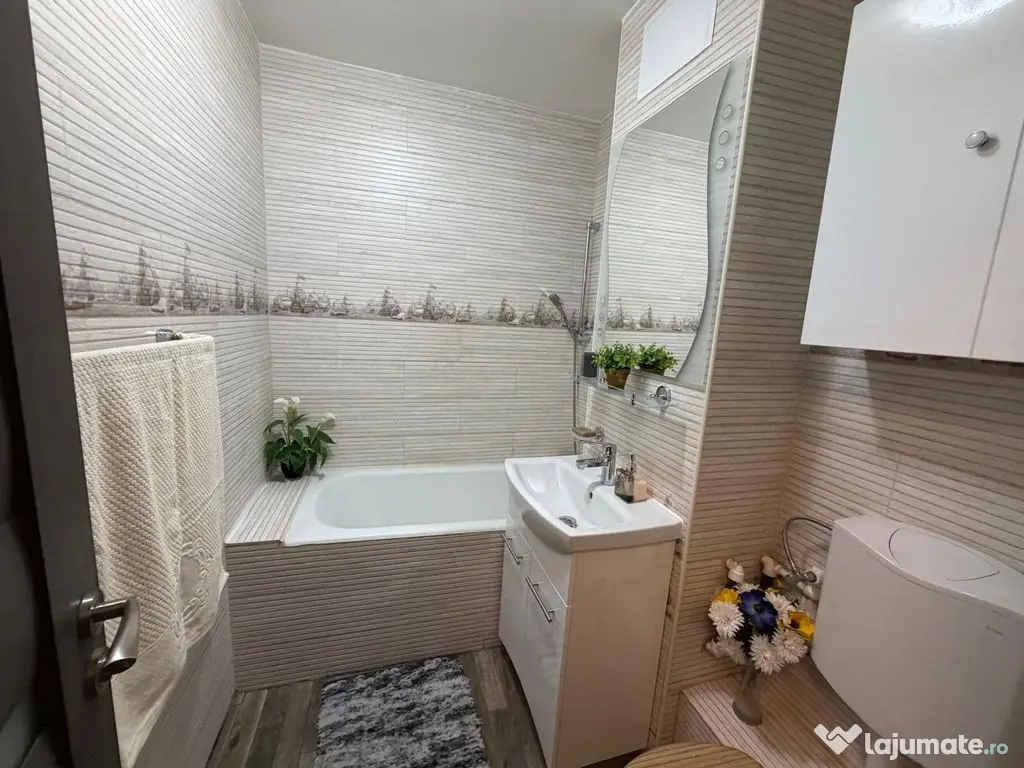 APARTAMENT 3 CAMERE-ZONA TOMIS NORD 