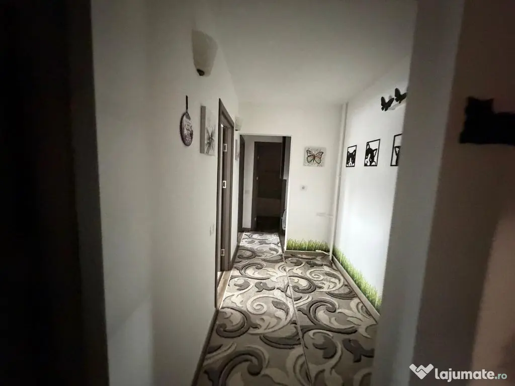 APARTAMENT 3 CAMERE-ZONA TOMIS NORD 