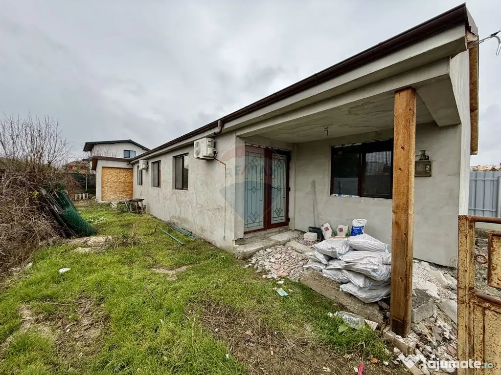 Casă cu 4 camere de vânzare 
