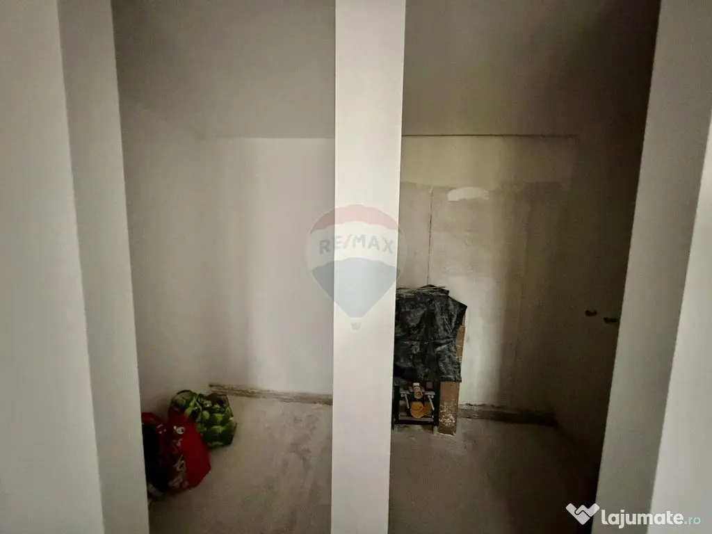 Casă cu 4 camere de vânzare 