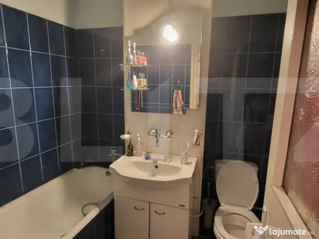 Apartament 3 camere, 72 mp, zona Reghin