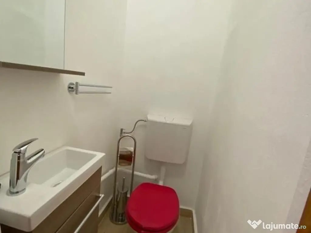 Apartament 3 camere - metrou Raul Doamnei