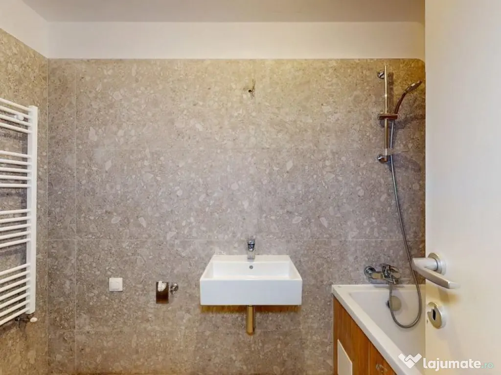 Garsoniera etaj 1/12 plus parcare subterana 13 Septembrie... 