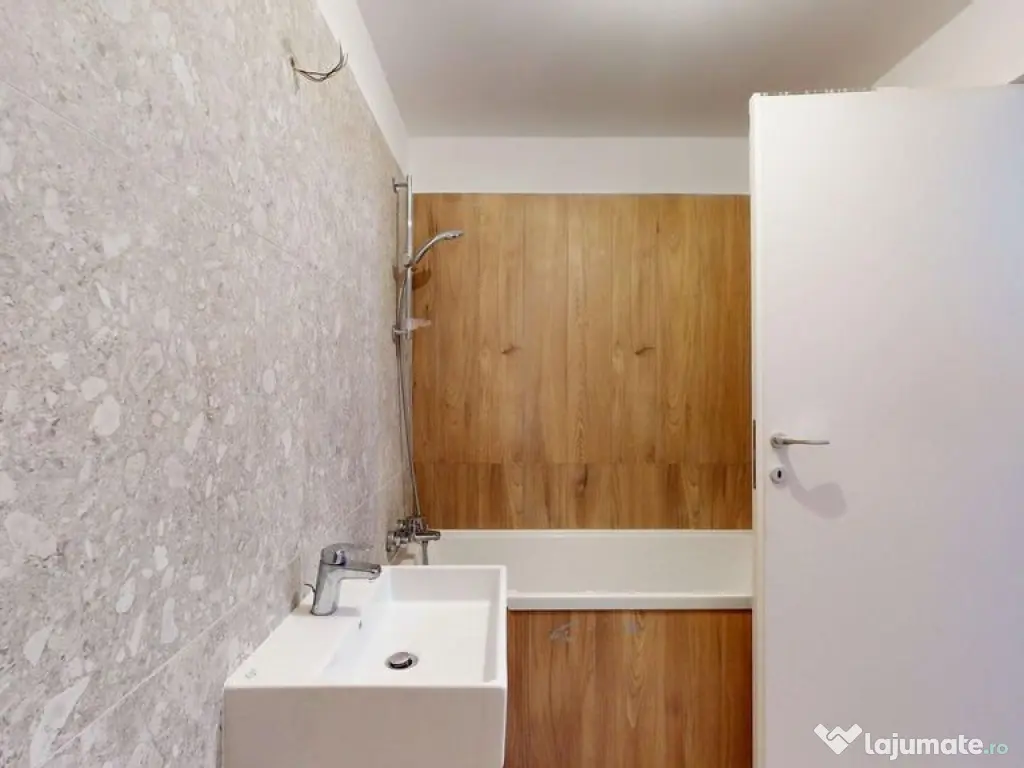 Garsoniera etaj 1/12 plus parcare subterana 13 Septembrie... 