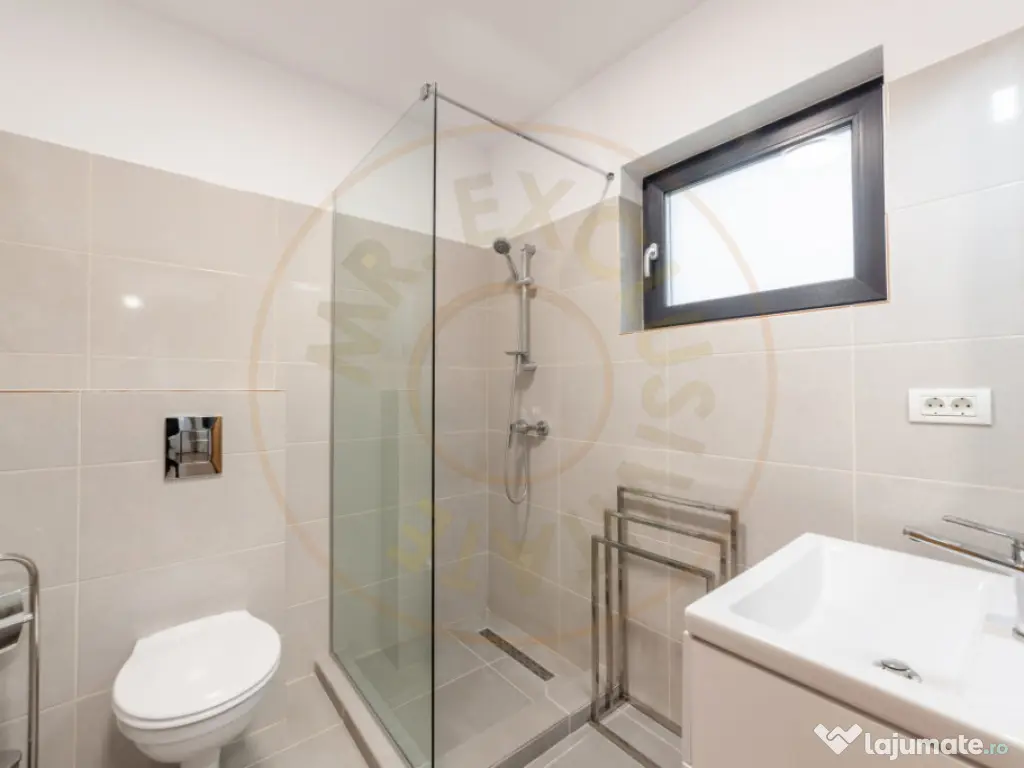 De închiriat Casa modernă nouă în Stefanesti-5 min Pite?