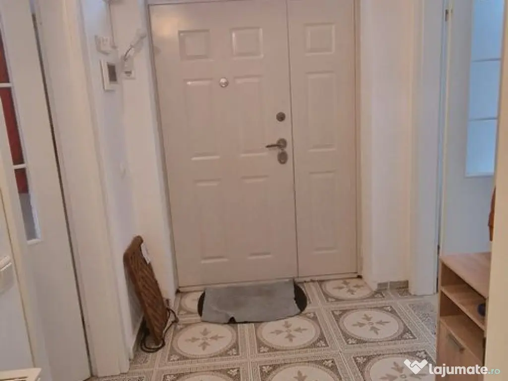 Casă / Vilă cu 5 camere de vânzare în zona Central 